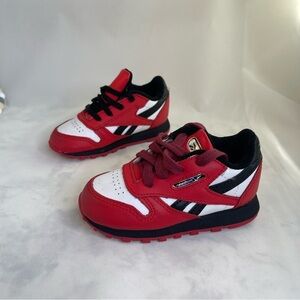 Reebok Classic Leather "Primal Red" Toddler Kids size 6 Shoes